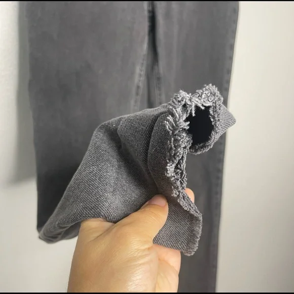 BDG Urban Outfitters Black High Rise Mushroom Embroidered Size 24 - Picture 3 of 7